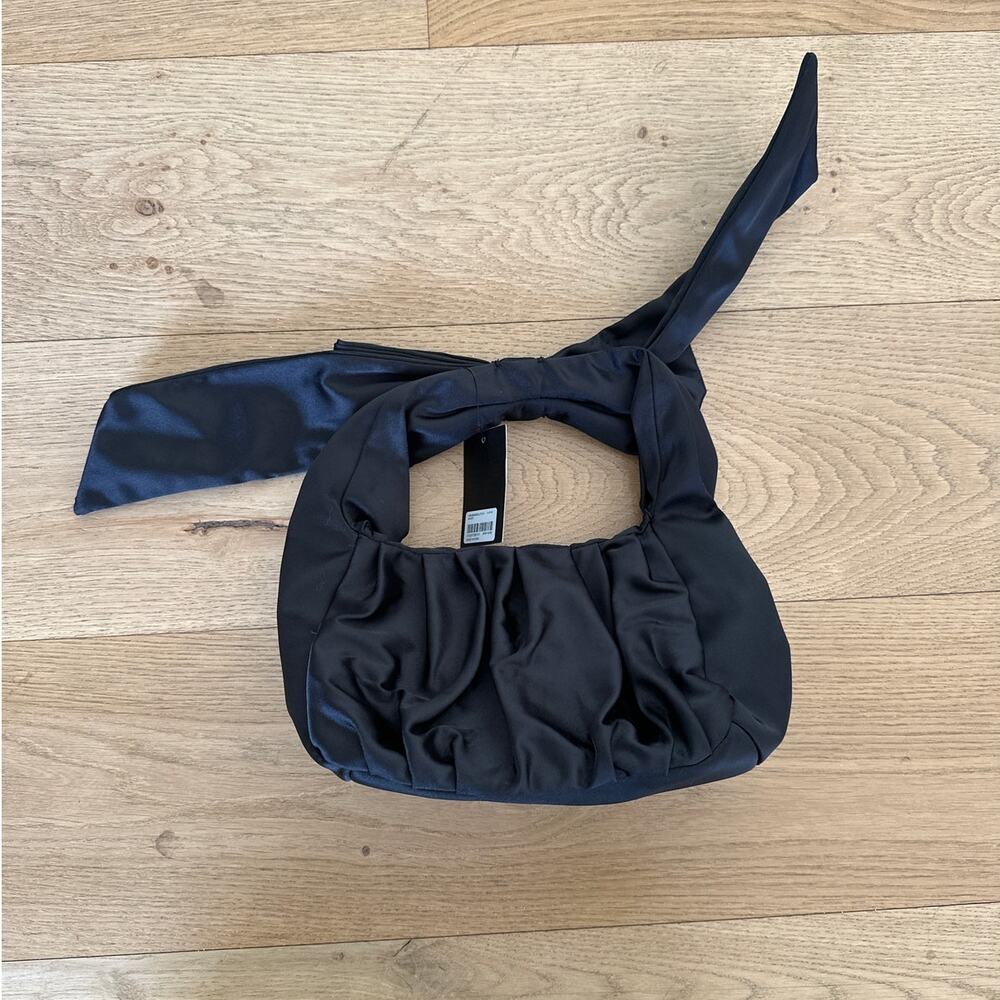 Forever 21 - Bow Handle Satin Evening Bag in Black